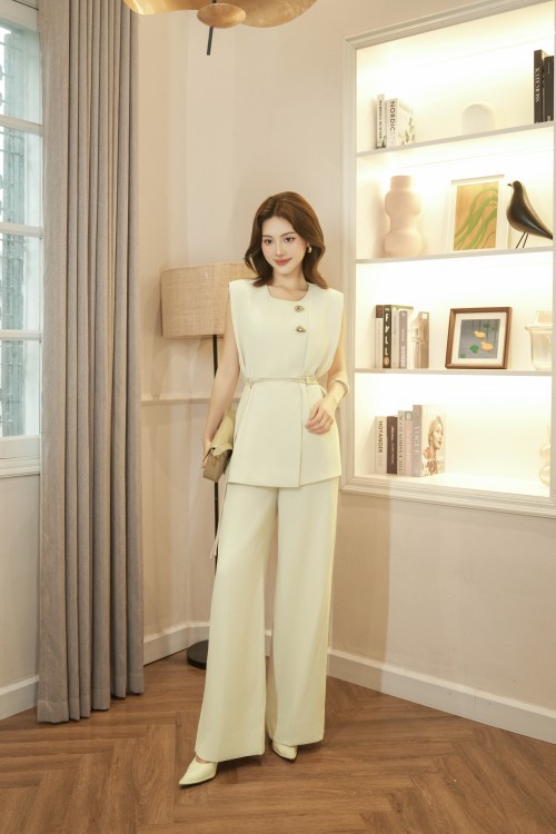 Sixdo Beige Woven Waistcoat With Belt